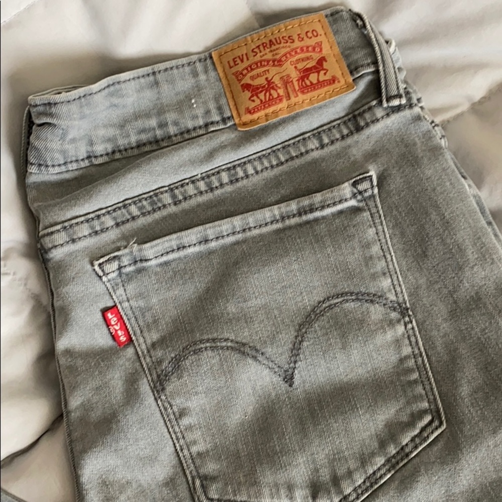 Levi’s 711 gray skinny jeans